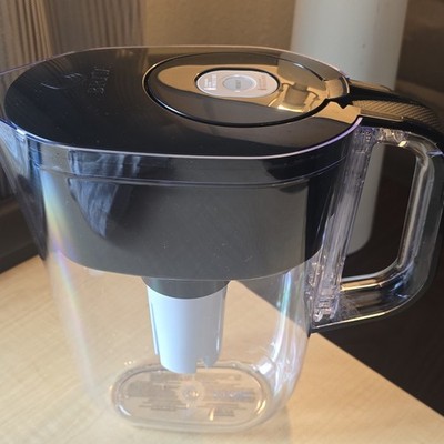 Brita Geyser/Denali Water Filter Pitcher Black Lid Plastic Clear