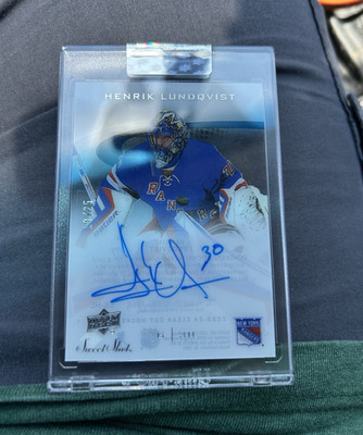 Upper Deck Clear Cut Sweet Shot Autos Henrik Lundqvist Rangers Auto /25