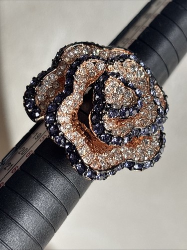 Park Lane Camelia Ring Rose Gold Tone Size 8 Euc Purple Rim Flower Pave Crystals - Picture 18 of 24