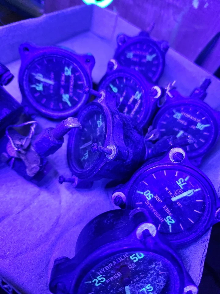 ​RARO DE COLECCIÓN Medidor de avión con esfera de radio de la Segunda Guerra Mundial - PRESIÓN HIDRÁULICA - B-17 Warbird Foto 2 de 4