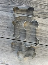 Metal Cookie Cutter Dog Bones Lot Of 5 Various Sizes Unbranded 2- 5 Inches