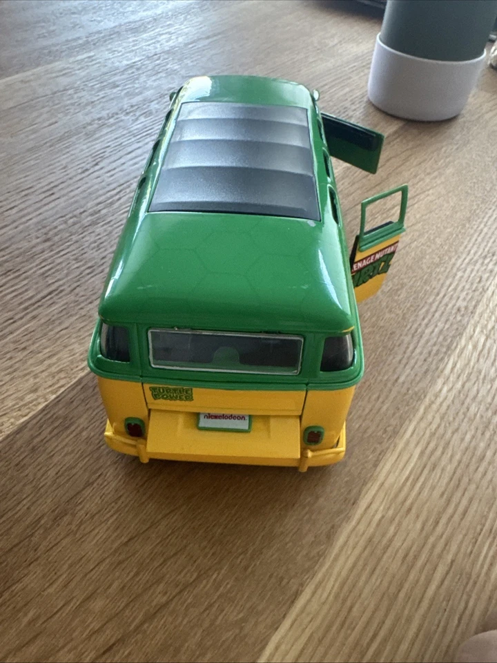 Nickelodeon 1962 VW Volkswagen Bus Diecast Model Toy Car Van 1 24 - Image 2 of 4