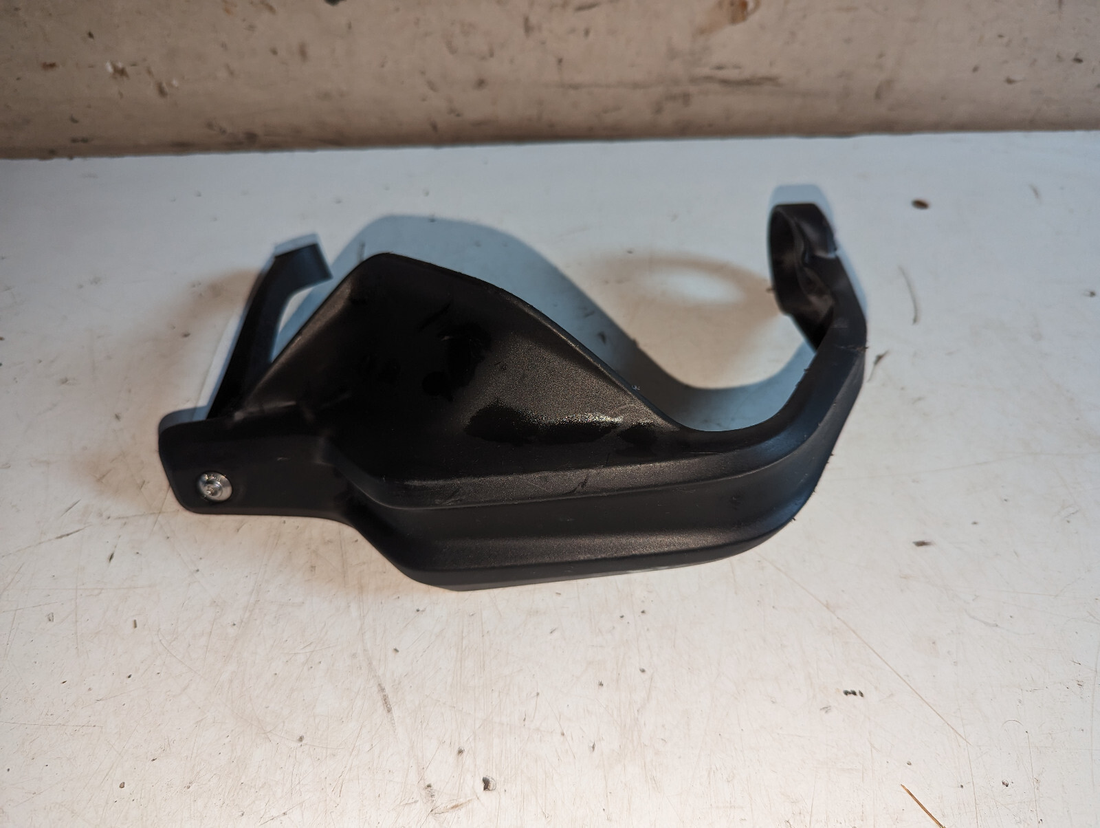 BMW F750GS F850GS adventure F900R F900XR Left hand guard 8563803  