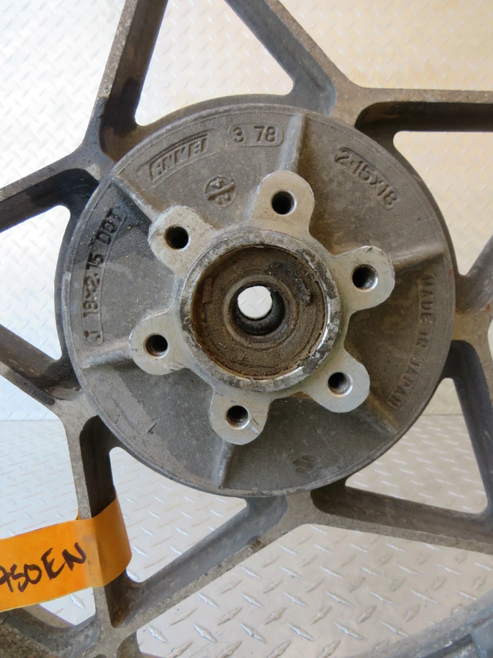 1979 79 SUZUKI GS750EN GS 750EN 750 REAR RIM - Image 2 of 4