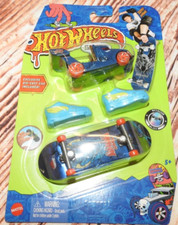 Hot Wheels METALLIC Skate Tony Hawk Car and Fingerboard Rig