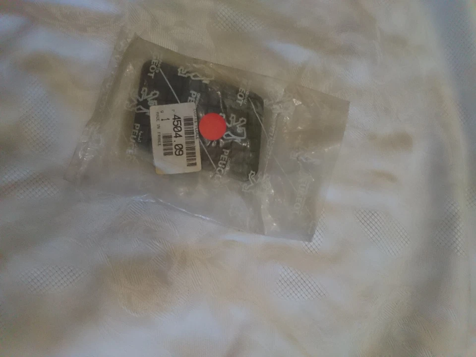 Tapa pedal freno original peugeot 504 505 604 305 4509.04 Foto 3 de 3