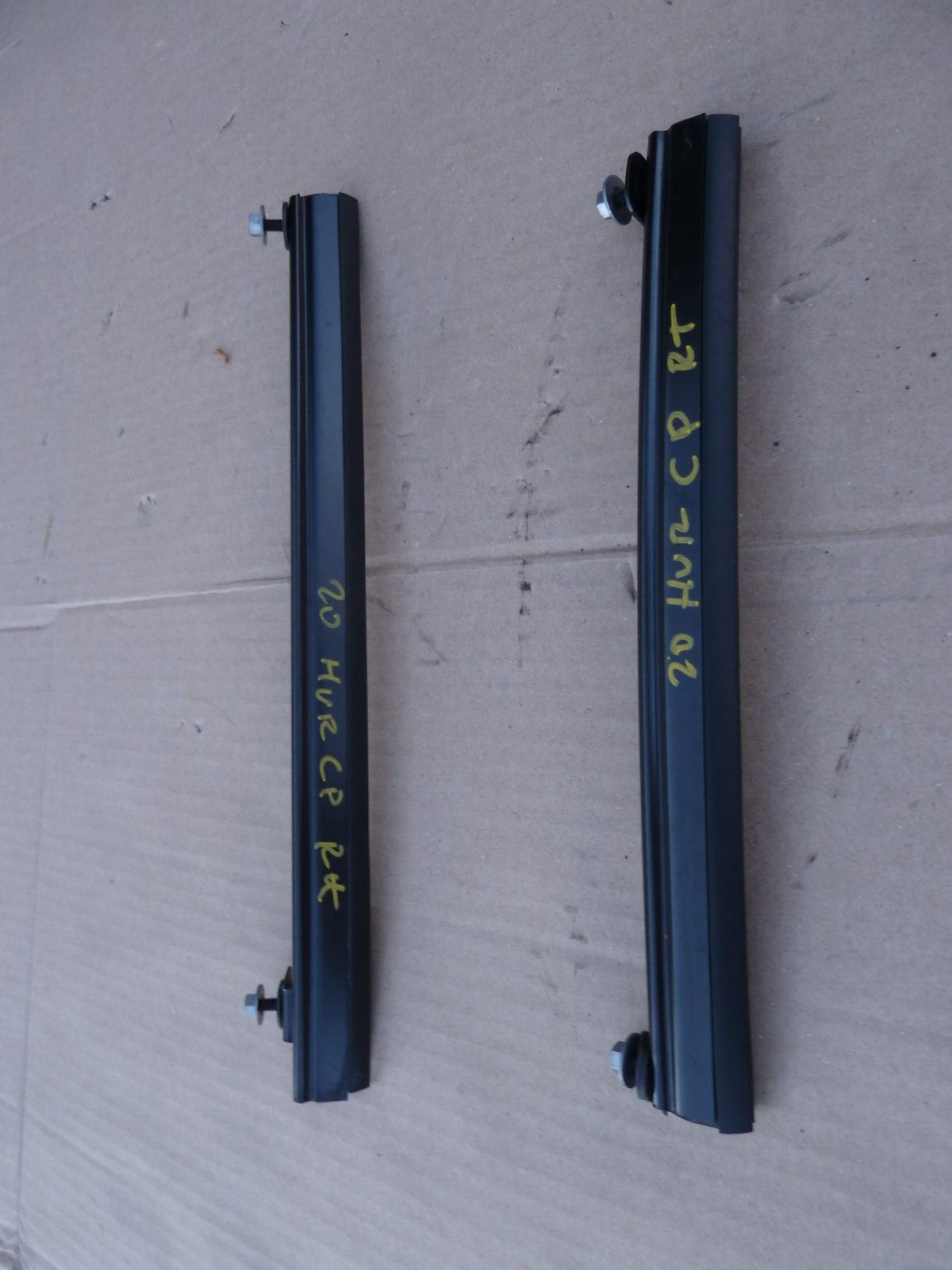 Lamborghini Huracan EVO Passengers Right Door Window Glass Guide Rail Track OEM