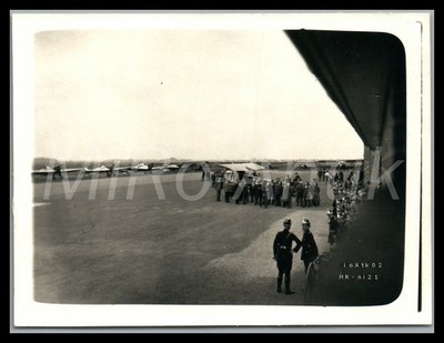 Foto, Nachl. Fliegering.Pelletier, versch. Junkers-Modelle vor Werfthalle, L320L