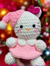 Bambole natalizie all'uncinetto Hello Kitty. Regalo perfetto per bambine. Prezzo per ciascuno