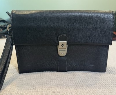 VTG Samsonite Women s Black Wristlet Wallet Clutch, Zipper Pocket, Wrist Strap
