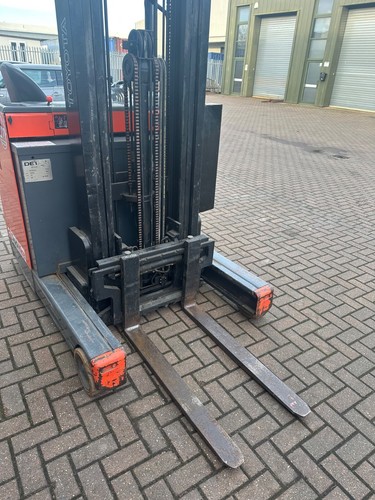 Toyota / BT Reach Truck Triple Mast 6m 1600kg lift Forklift - Picture 5 of 13