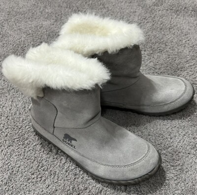 Sorel Gray faux fur boots SZ 7