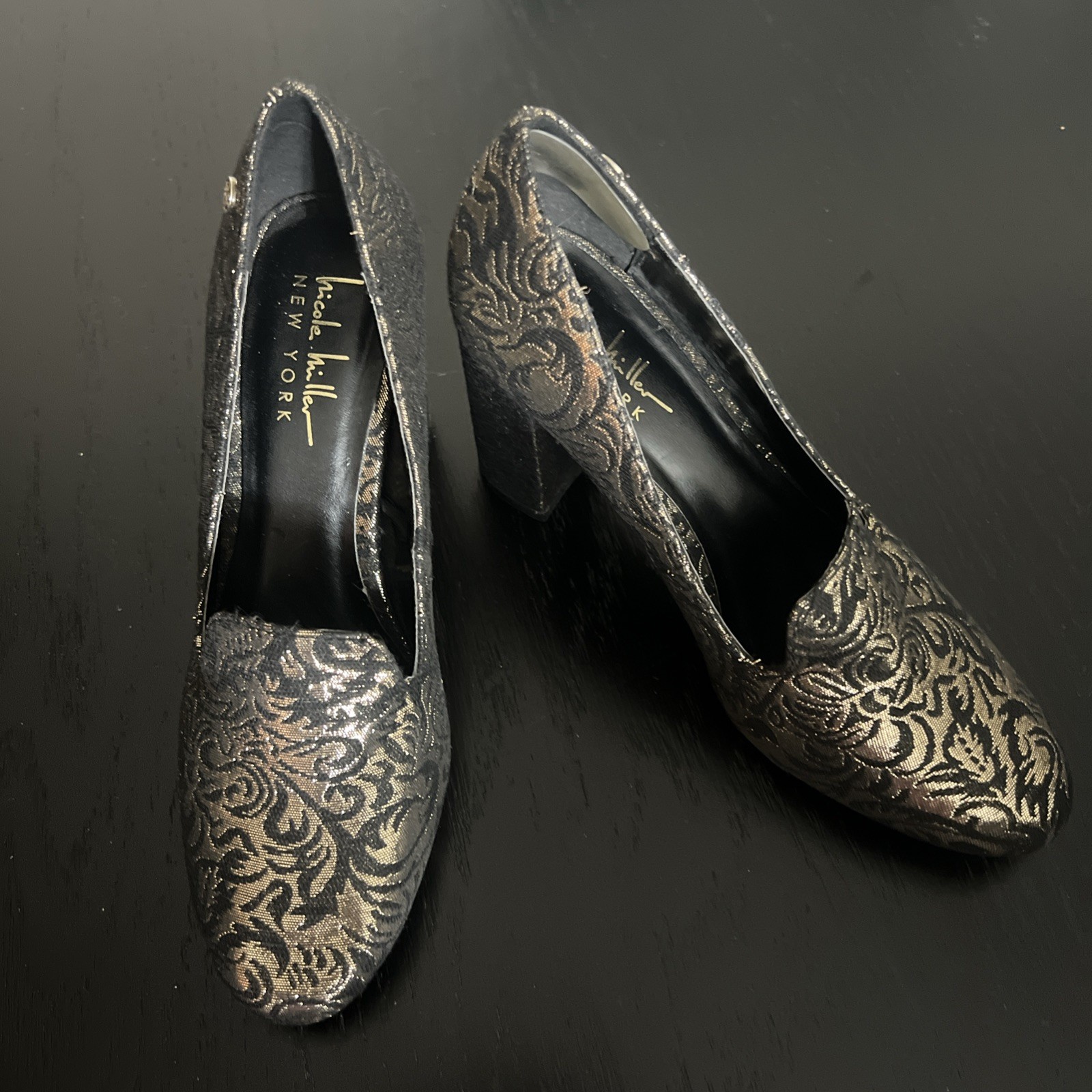 Nicole Miller Women’s Kea Floral Metallic Gold Accents Brocade Chunky Heels 8.5