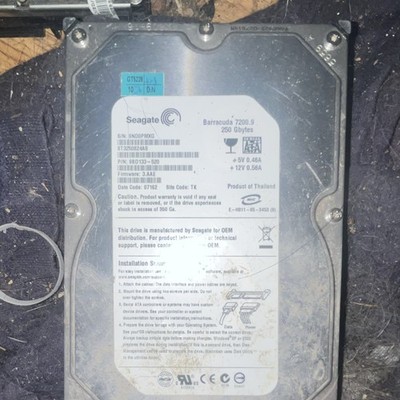 Seagate Barracuda 7200.9 250GB 3.5'' SATA II 7200RPM 8MB HDD ST3250824AS