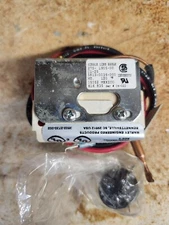 UHMT1 (MT1) Qmark Internal Thermostat