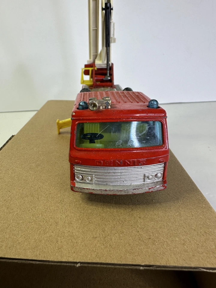 Corgi simon snorkel Dennis Chassis #1126 No Box 1977 Great Britain - Image 4 of 4