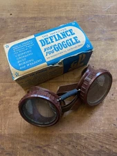 VTG "Defiance Non-Fog" Wire Mesh & Clear Safety Goggles, Deadstock, NOS in BOX
