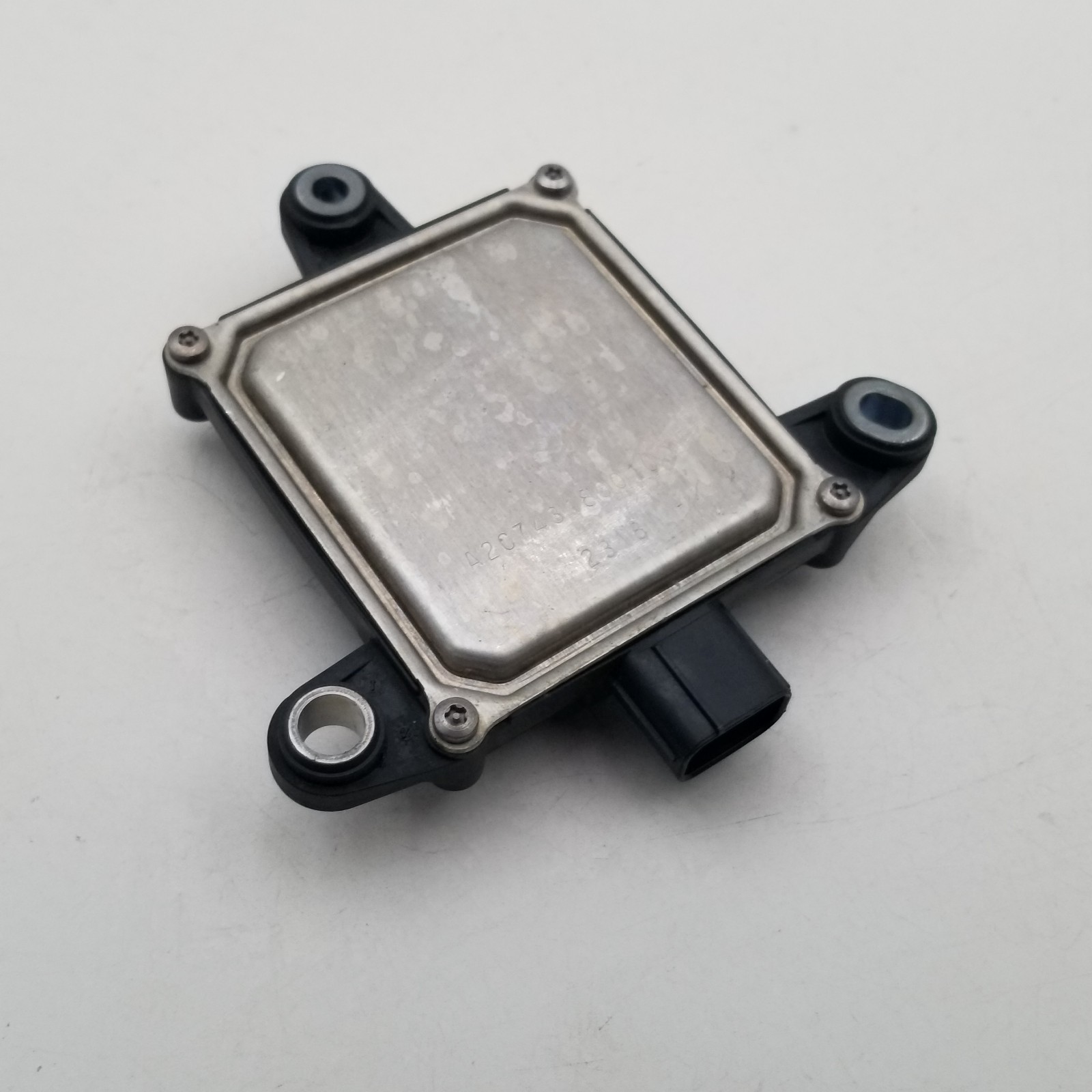 2016 - 2019 LEXUS RX350 REAR LEFT RIGHT BLIND SPOT RADAR SENSOR 881620E060