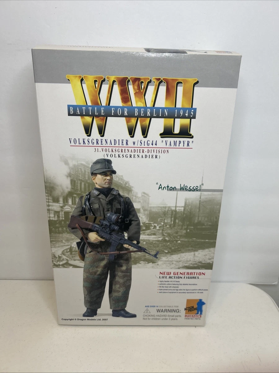Dragon Military & Adventure Action Figures 1:6 1945 Year
