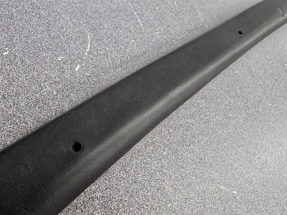 USED ORIGINAL GENUINE PORSCHE 914 TARGA TOP FRONT PAD 1973-76 NLA #26 — 第 4/4 张图片