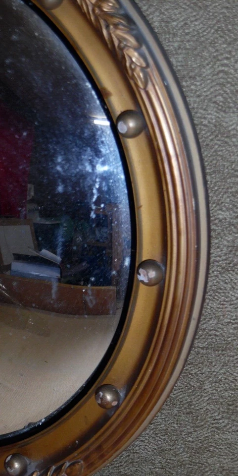 Espejo convexo con marco de águila de madera dorada estilo federal antiguo - 28" de alto Foto 3 de 4