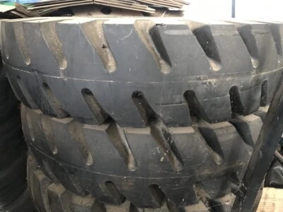Mickey Thompson Sportsman S//R Radial Tire 28//12.00R15