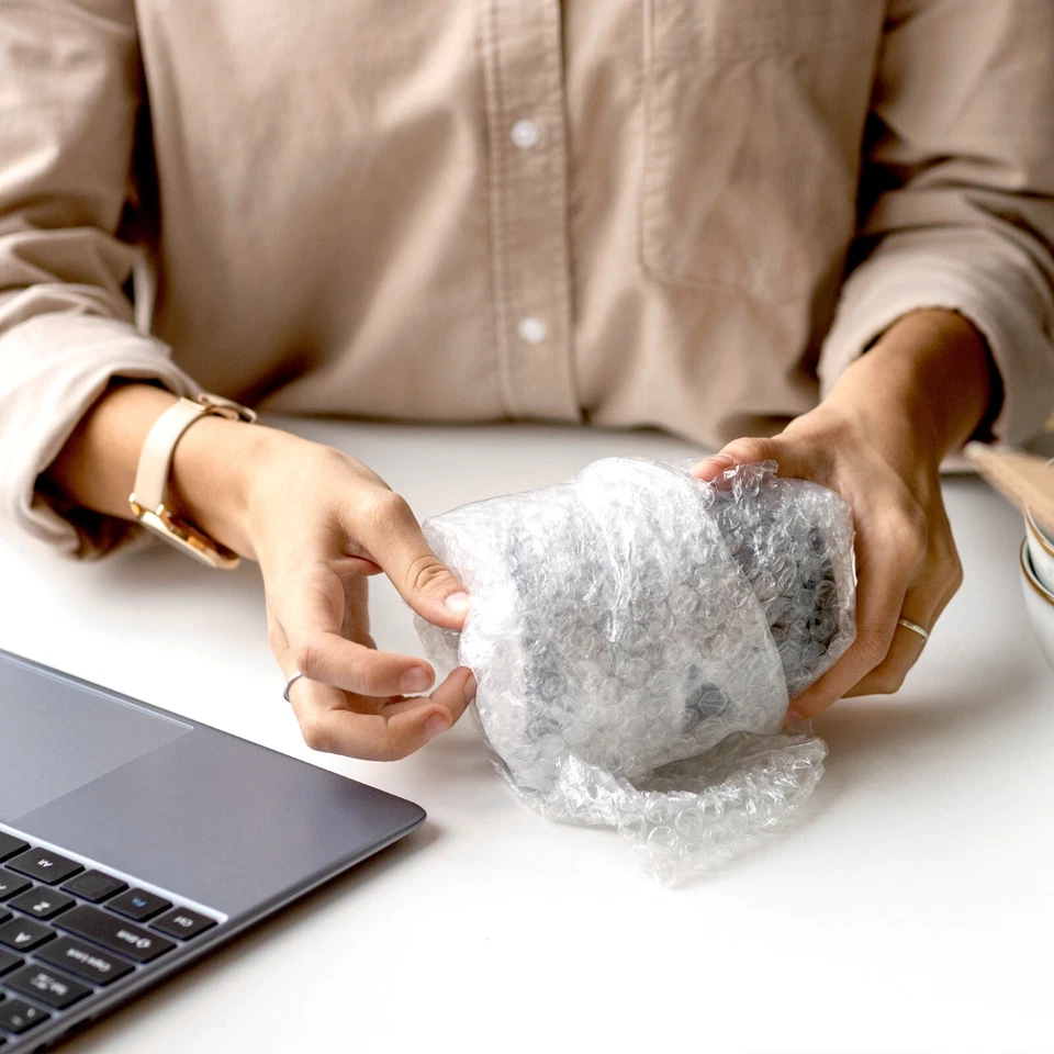 3/16" Small Bubble Cushioning Roll Padding Roll 700'x 12" Wide Perf 12" 700FT - Image 4 of 4