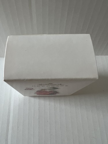 Hallmark 2010 Peanuts Gang A PAIR OF  ACES Snoopy & Woodstock NIB - Picture 2 of 6