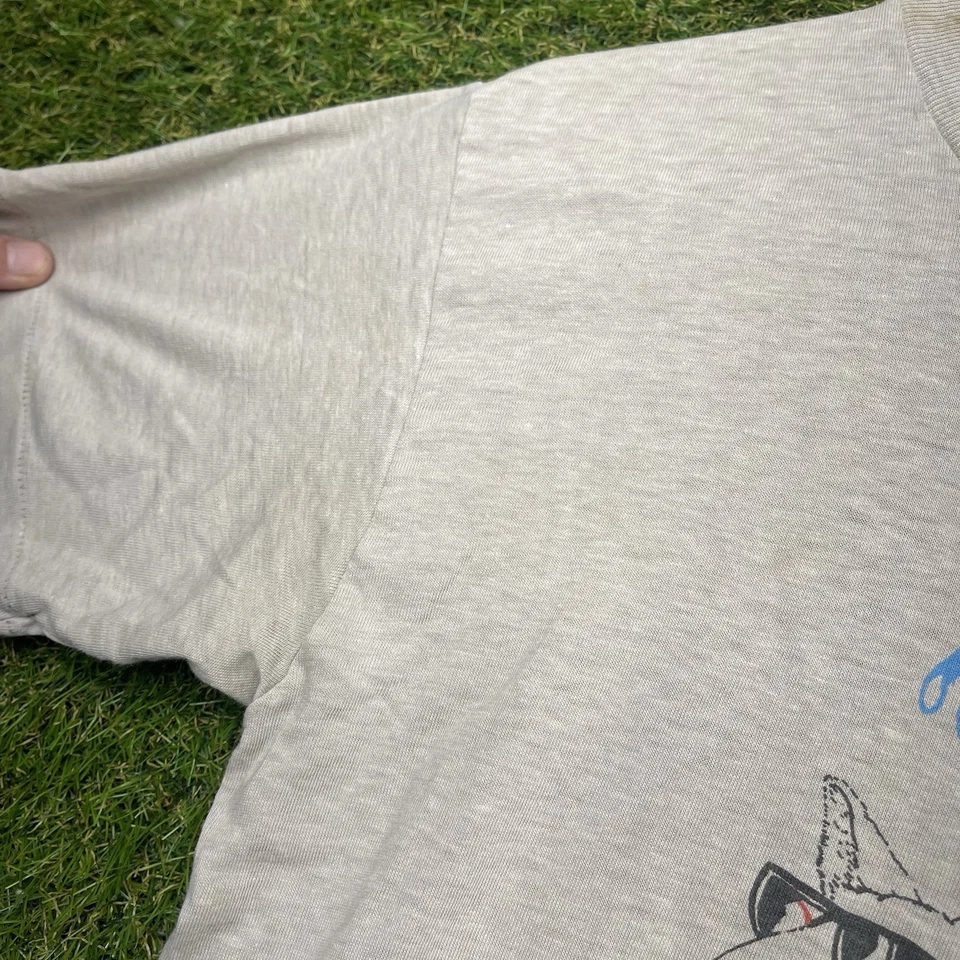 Camisa De Colección Spuds Mackenzie Para Hombres Pequeña Brote Luz Fiesta Animal Puntada Única Foto 4 de 4