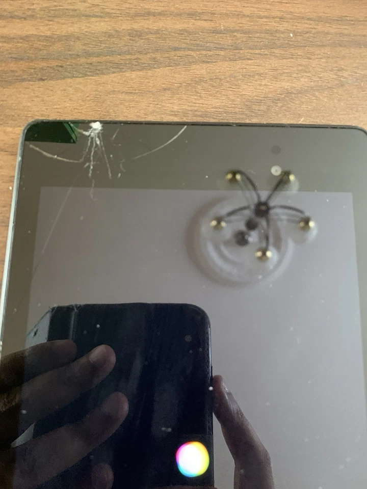 Asus nexus tablet touchscreen cracked not fully working - Image 2 of 4