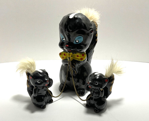 DEE BEE ORIGINAL Anthropomorphic Mom Skunk w/Babies Real Fur Japan Red Ware MCM
