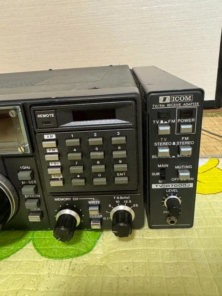 ICOM IC-R7000 Ricevitore a banda larga cavo alimentazione AC così com'è solo spazzatura unità principale - Immagine 4 di 4