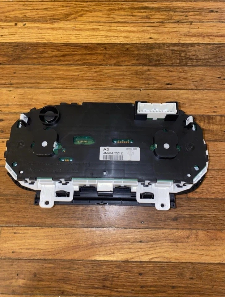 2008-2010 Nissan Rogue Speedometer Cluster MPH Instrument  OEM - Image 2 of 3