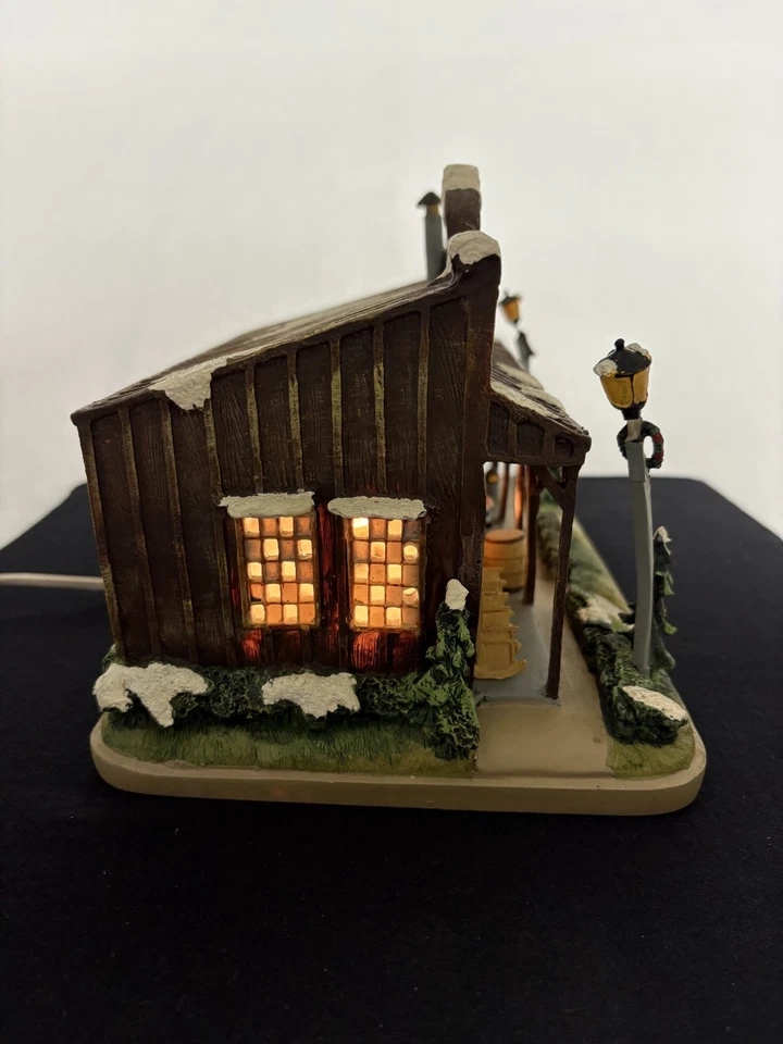 CRACKER BARREL COLLECTIBLE OLD COUNTRY STORE CHRISTMAS VILLAGE LIGHT UP LTD ED - Image 3 of 4