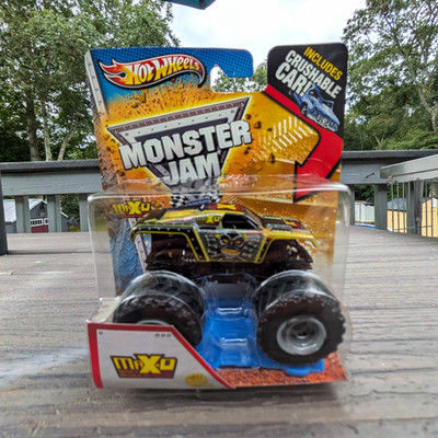 Rare Hot Wheels Monster Jam Maximum Destruction 10th Anniversary Edition Truck