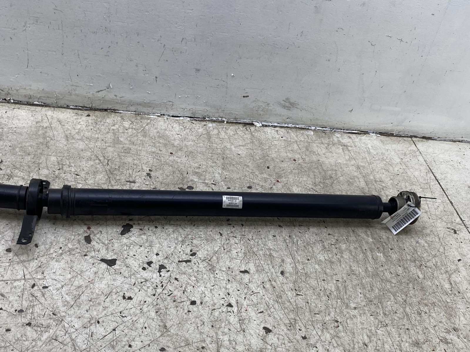 2013-2018 BENTLEY FLYING SPUR 4.0L REAR DRIVE SHAFT PROPELLER 4W0521101 *41K*