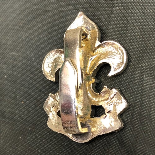 Original British Army Cap Badge - The King's Regiment Liverpool - Picture 5 of 5
