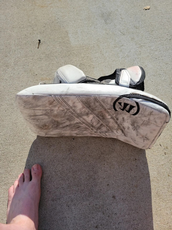 Warrior G/4 Goalie Blocker - Image 2 of 4