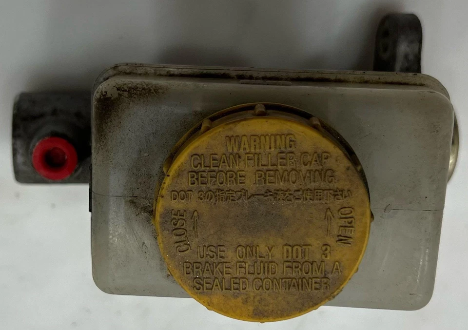 Brake Master Cylinder Assembly Subaru WRX Legacy Impreza Baja OEM 26401AC220 - Image 3 of 4