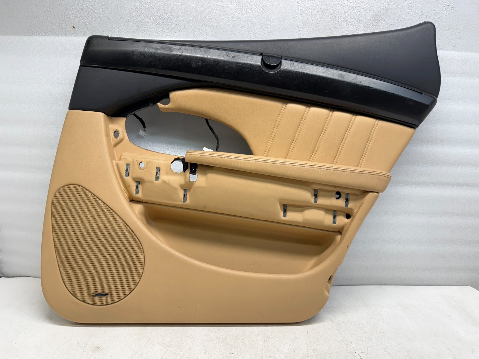 P501148 2003-2013 Maserati Quattroporte Rear Interior Door Panel Passenger Side