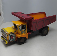 Vintage Japan Tin Dump Truck Toy Yellow Cab Red Dump Bed w/ Lift Approx 7.5 in