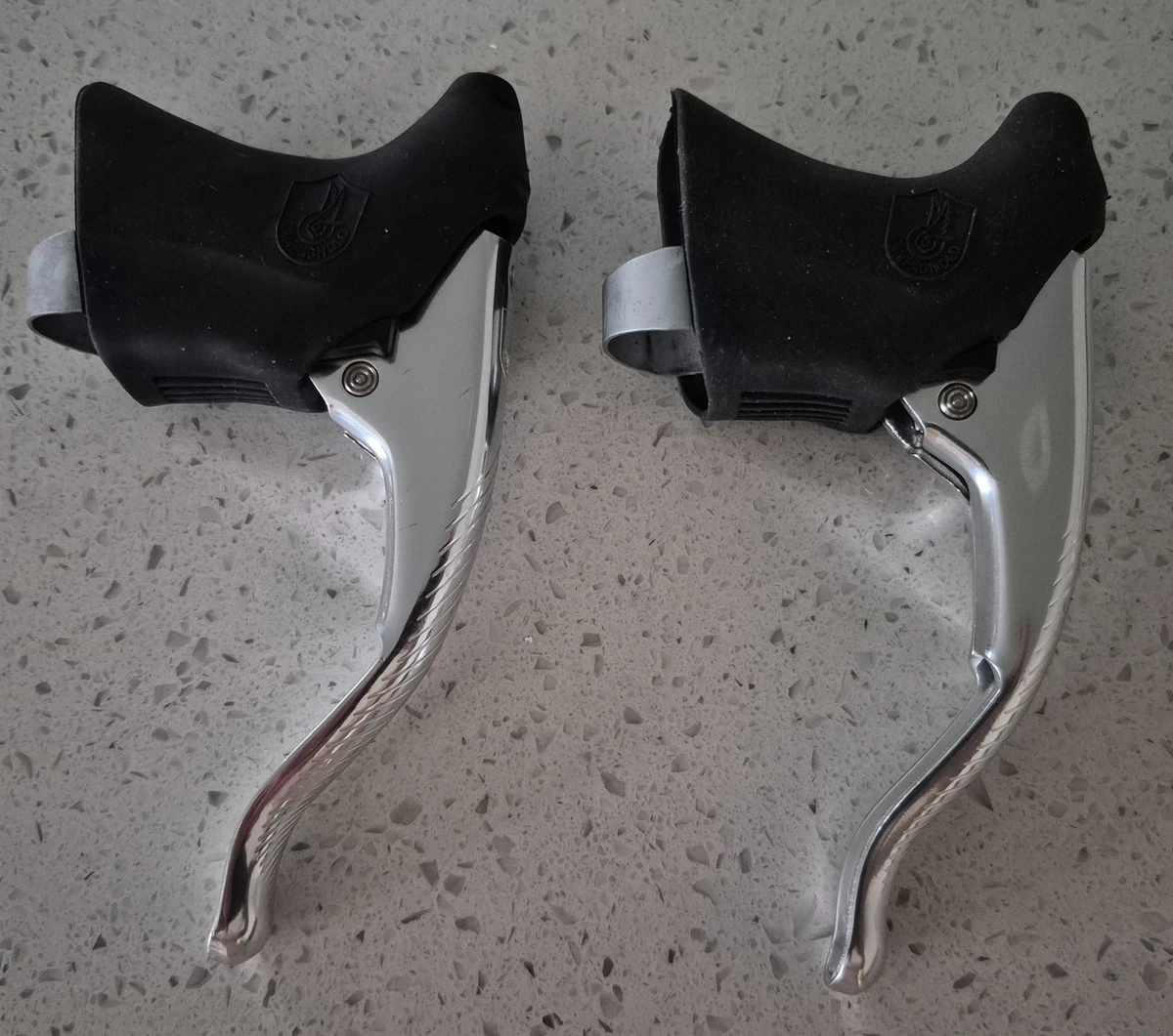 2 Leviers campagnolo ergopower paire manettes frein vitesse - Équipements vélos