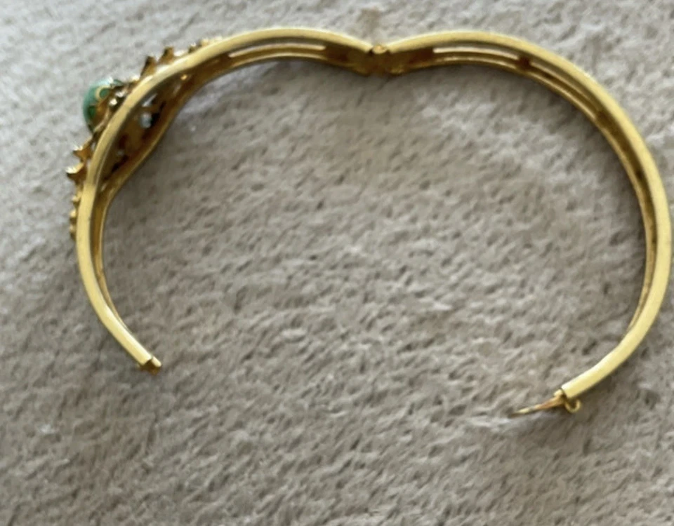 Unknown Gold Bracelet With Jade Coloured Stone - Image 3 of 3