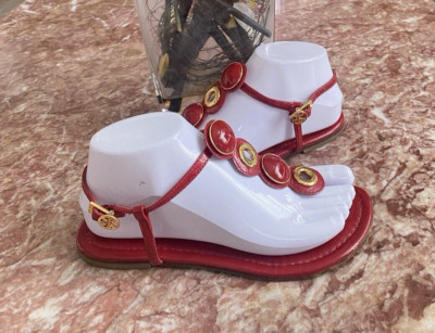 売約済みーーー【新品】TORY BURCH レッド フラットシューズ 8M NIB Tory Burch Miller Size 8.5 Tory Red Calf Leather Sandals 90582