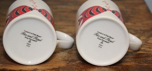 Pair of Fitz & Floyd Love in a Fish Bowl Mugs kissing fish red black Japan 372 - Picture 5 of 6