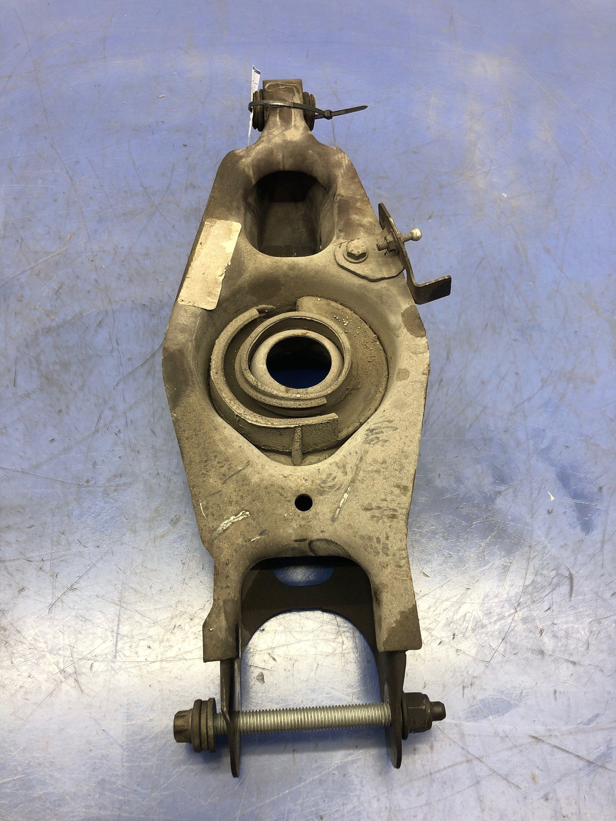 2014 - 2017 MASERATI GHIBLI M157 REAR RIGHT LOWER SPRING PERCH CONTROL ARM *57K*