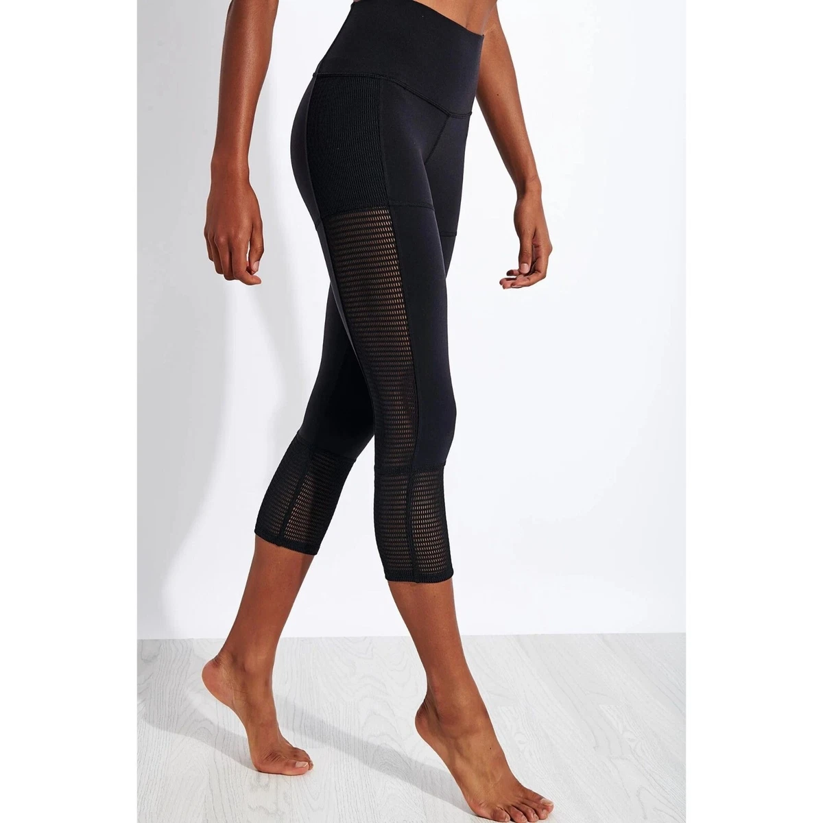 Alo Yoga Off The Grid Capri Black with Mesh Cropped Leggings Women