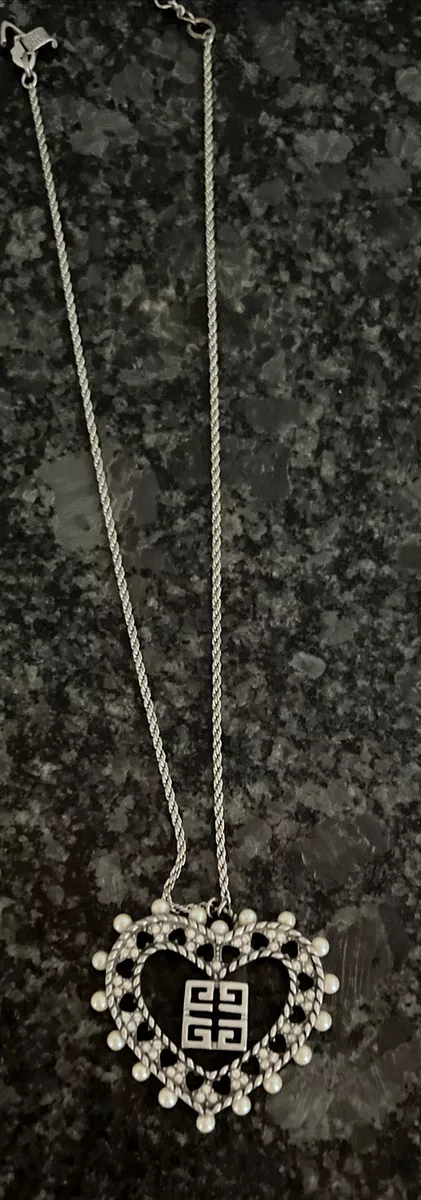 Givenchy heart necklace store