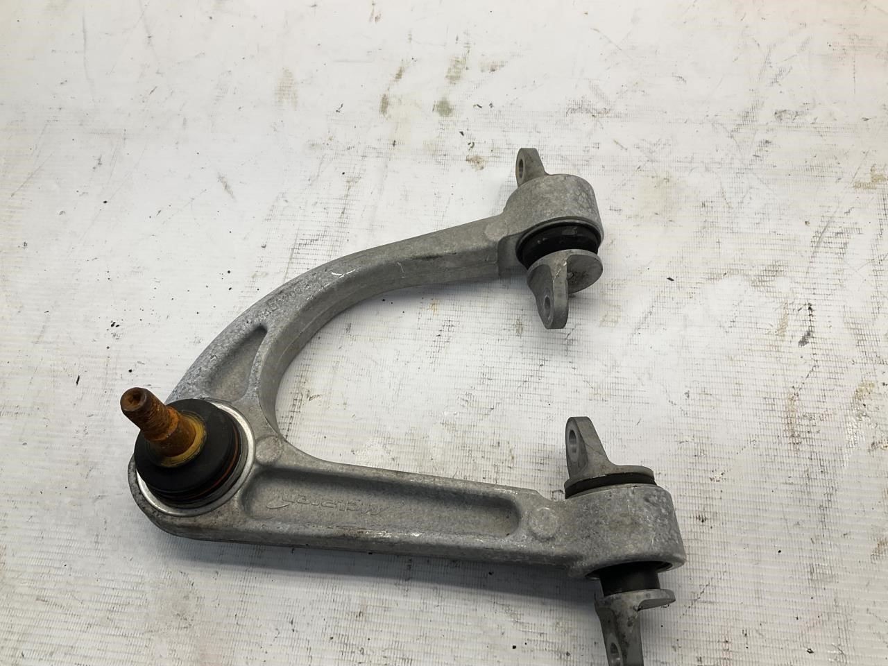 McLaren 650S 2015-2017 Front Right Upper Control arm