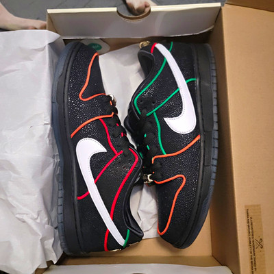Nike SB Dunk Low Pro QS Skateboarding Shoes Black, US 10 DS    authentic